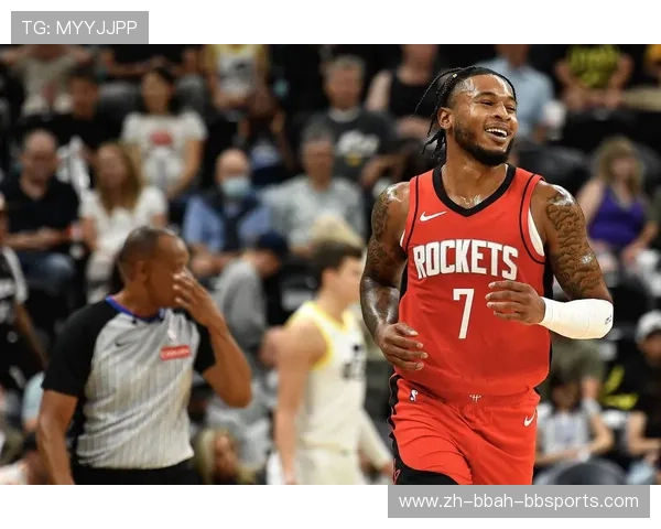 有哪些高光镜头出现在2018赛季火箭队的集锦中